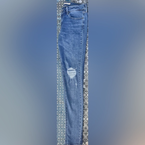 Levi’s 711 Light Wash Skinny Jeans - Picture 1 of 7